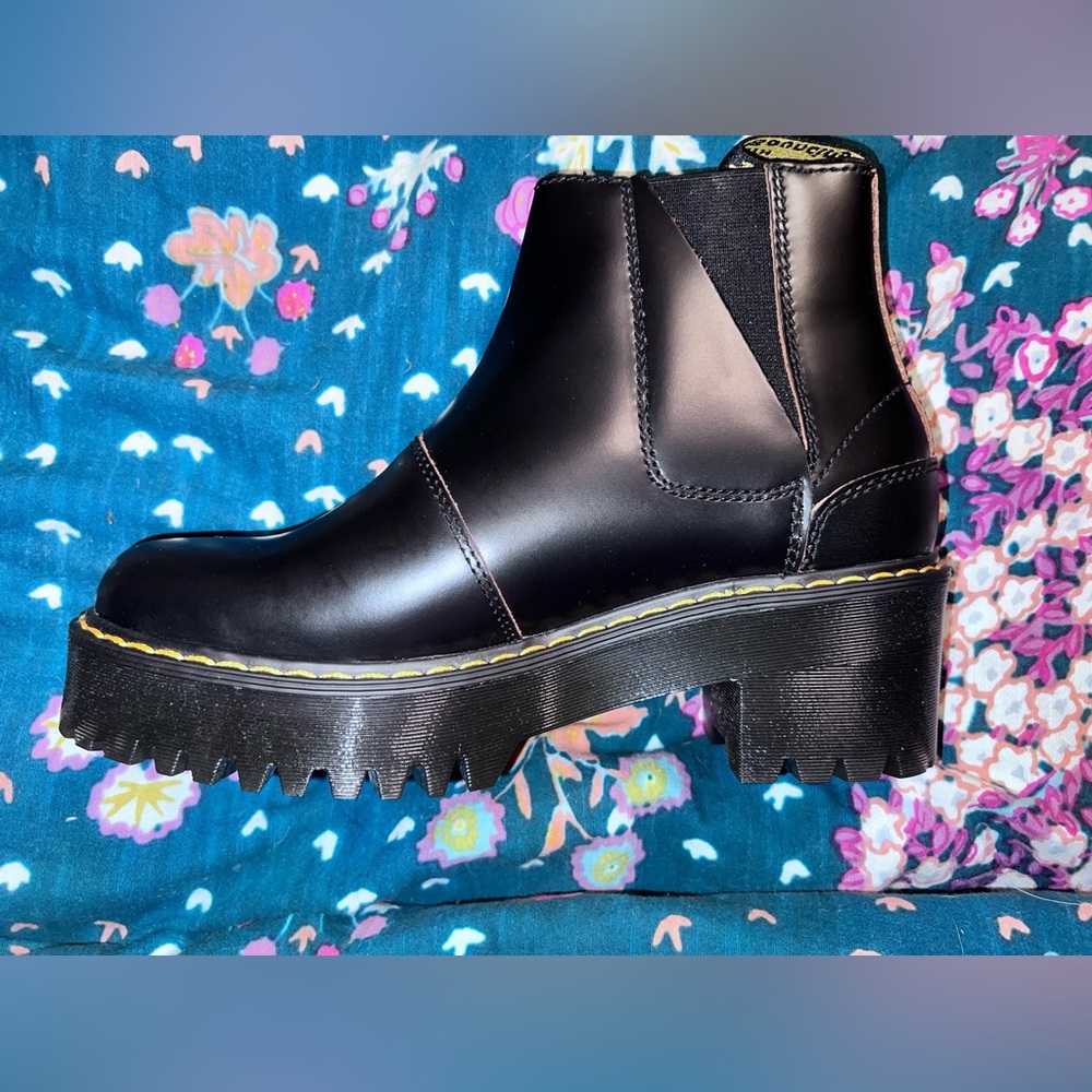 Dr Marten “Rometty 2” Size US 6 Boots